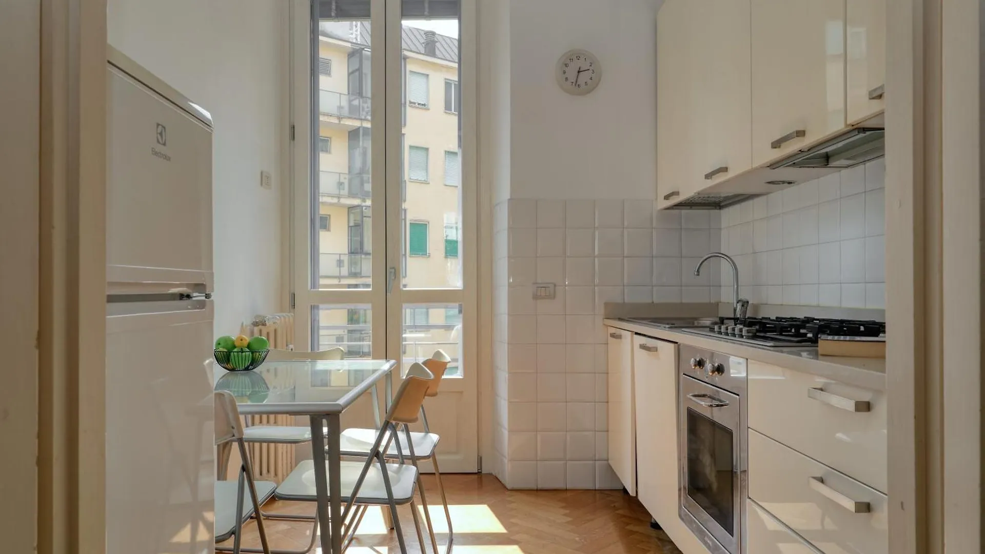 Apartment Joivy Warm & Airy Flat Near The City Centre Milan
