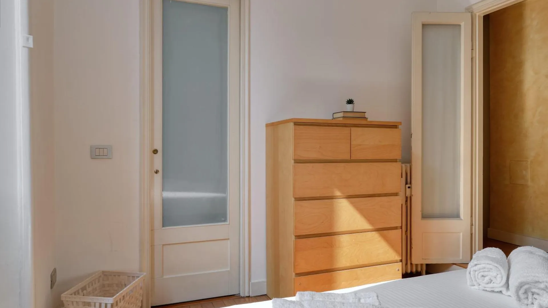 Joivy Warm & Airy Flat Near The City Centre Milan 0*,
