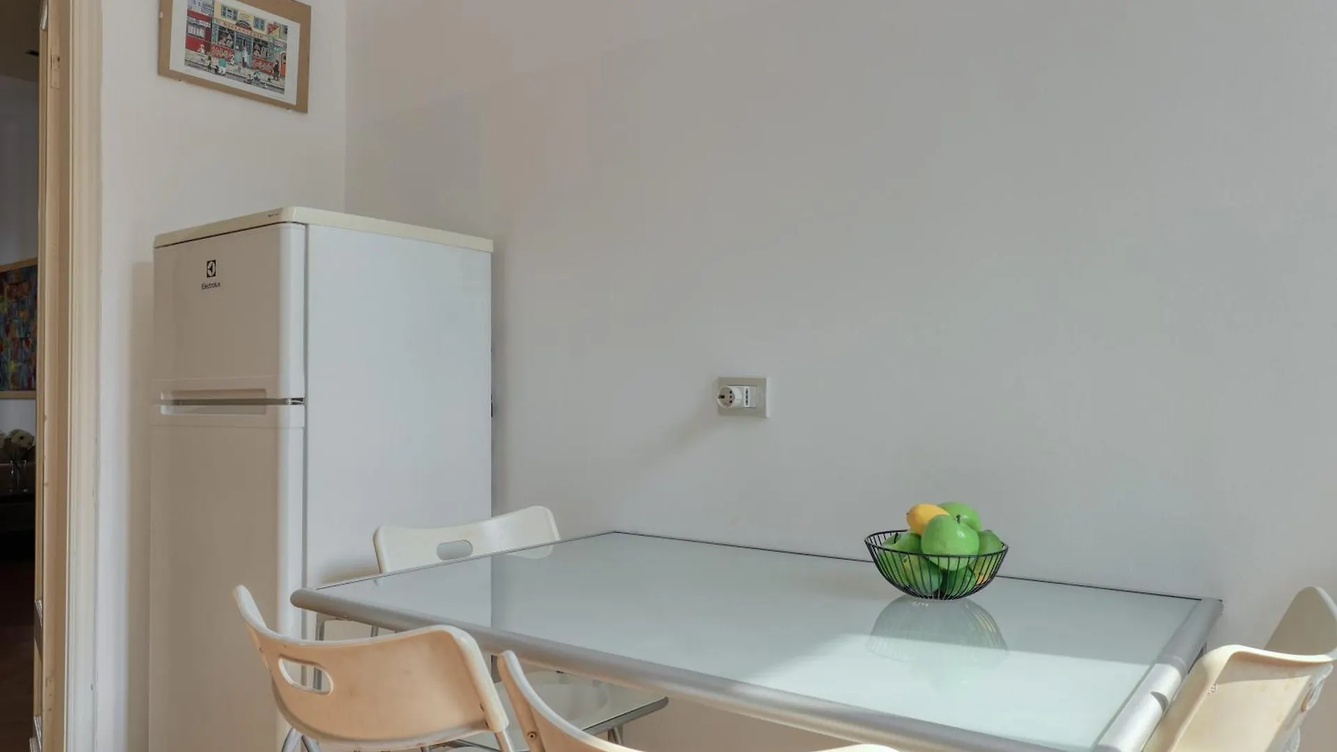 Joivy Warm & Airy Flat Near The City Centre Milan Italy
